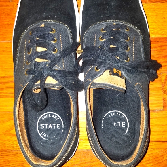Mens size 9 State Pacifica skate shoes. - Picture 5 of 9
